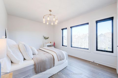 Photo 32 at 126 Forecastle Road, Patterson, Vaughan