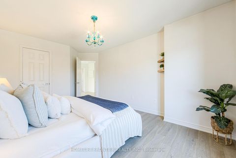 Photo 36 at 126 Forecastle Road, Patterson, Vaughan