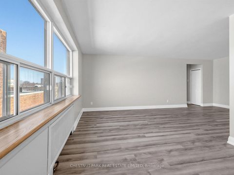 Photo 7 at 404 - 2 Ridelle Avenue, Forest Hill North, Toronto