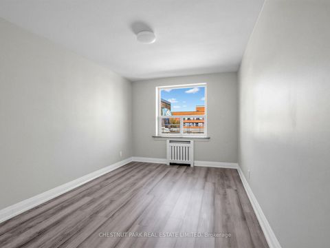 Photo 19 at 404 - 2 Ridelle Avenue, Forest Hill North, Toronto