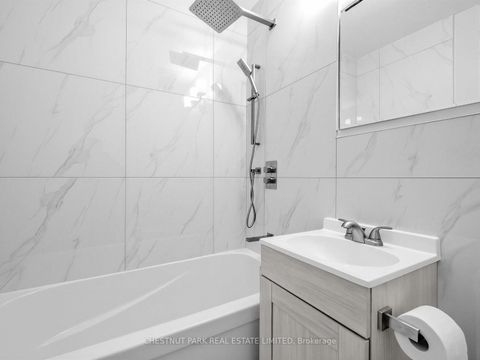 Photo 20 at 404 - 2 Ridelle Avenue, Forest Hill North, Toronto