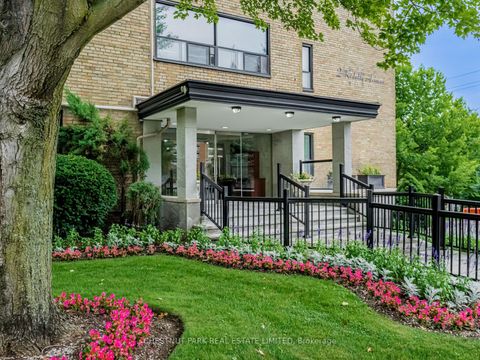 Photo 27 at 404 - 2 Ridelle Avenue, Forest Hill North, Toronto