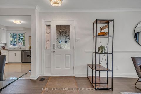 Photo 2 at 16 Tuna Court, Donalda, Toronto