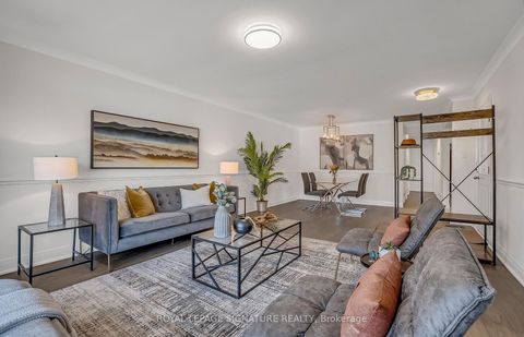 Photo 4 at 16 Tuna Court, Donalda, Toronto