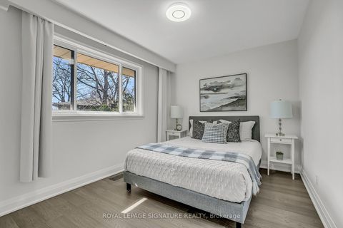 Photo 13 at 16 Tuna Court, Donalda, Toronto