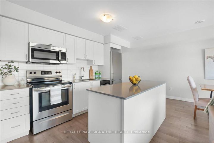 Photo 9 at 8 - 181 William Duncan Road, CFB, Toronto