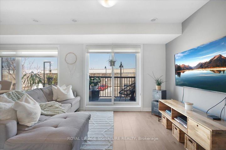 Photo 13 at 8 - 181 William Duncan Road, CFB, Toronto