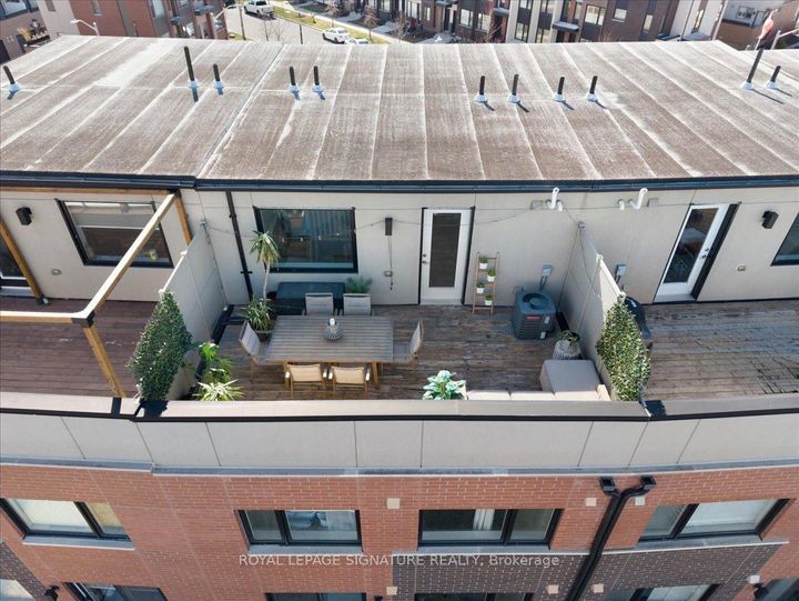 Photo 32 at 8 - 181 William Duncan Road, CFB, Toronto