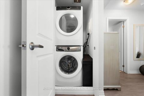 Photo 24 at 8 - 181 William Duncan Road, CFB, Toronto