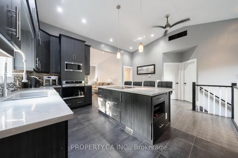 Photo 11 at 176 Pleasant Boulevard, Keswick South, Georgina