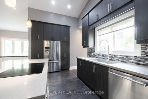 Photo 13 at 176 Pleasant Boulevard, Keswick South, Georgina