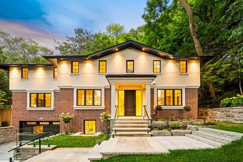 Photo 1 at 52 Roxborough Drive, Moore Park, Toronto