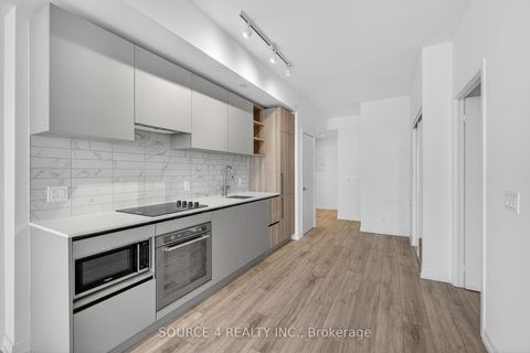 Photo 3 at 4911 - 55 Mercer Street, Waterfront Communities C1, Toronto