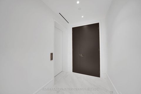 Photo 2 at 104 - 7 Dale Avenue, Moore Park, Toronto
