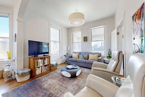 Photo 2 at 33 HIGH Street, Sutton & Jackson's Point, Georgina