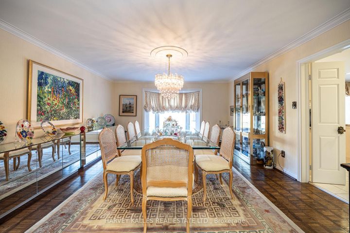 Photo 8 at 10 Whitelaw Court, Grandview, Markham