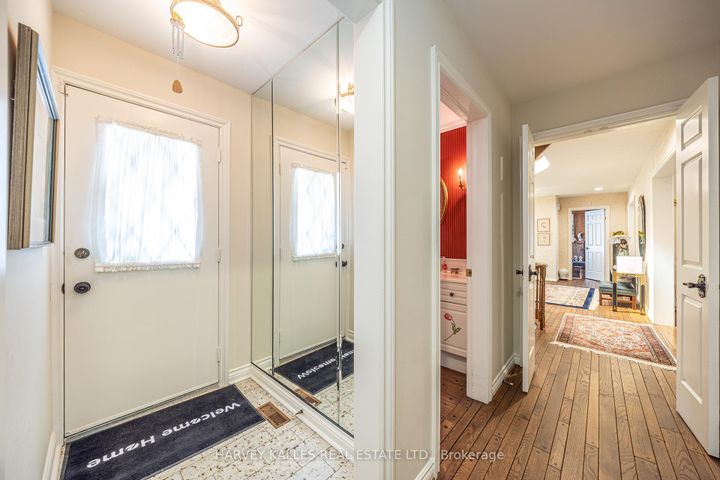 Photo 15 at 10 Whitelaw Court, Grandview, Markham