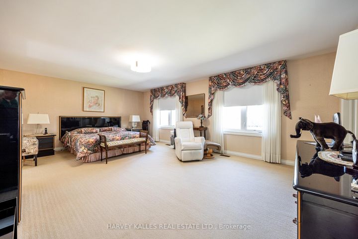 Photo 21 at 10 Whitelaw Court, Grandview, Markham