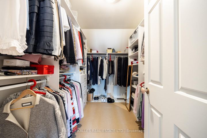 Photo 26 at 10 Whitelaw Court, Grandview, Markham