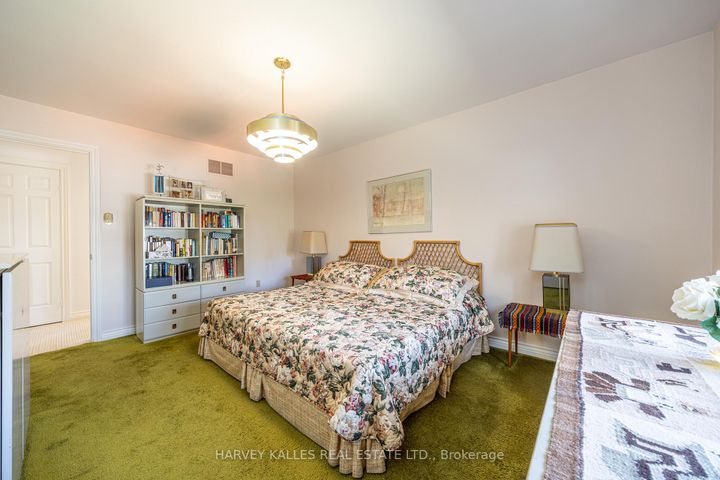 Photo 31 at 10 Whitelaw Court, Grandview, Markham