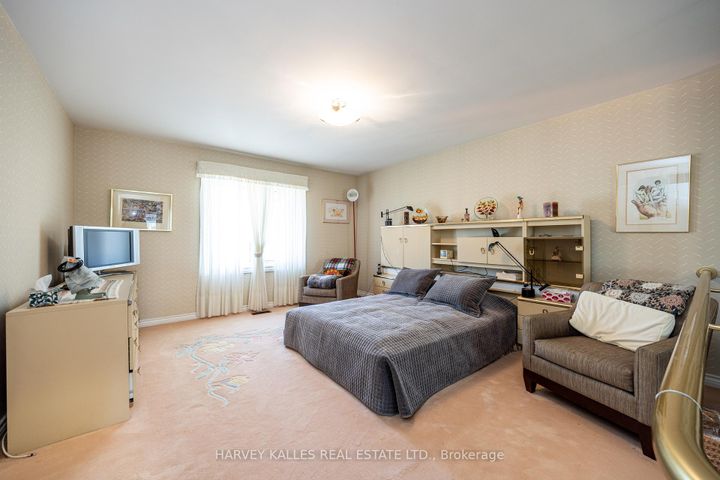 Photo 33 at 10 Whitelaw Court, Grandview, Markham