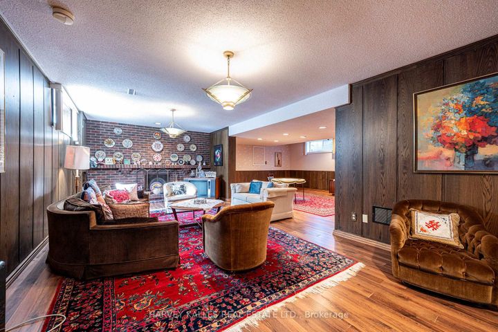 Photo 39 at 10 Whitelaw Court, Grandview, Markham