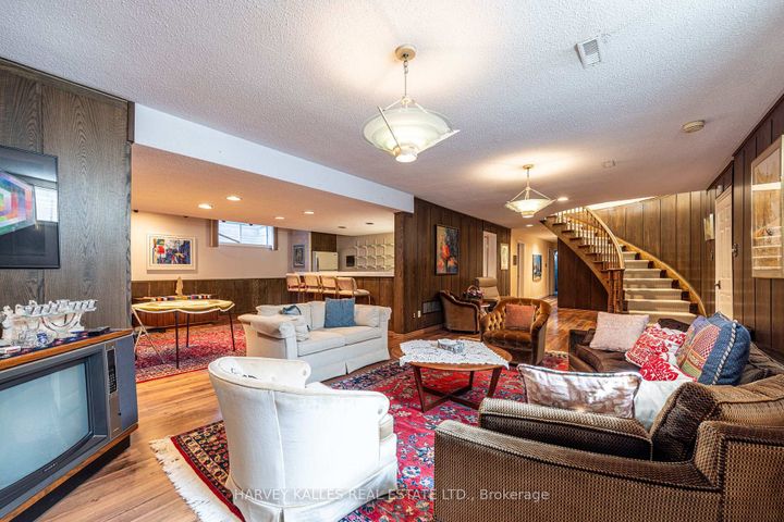 Photo 40 at 10 Whitelaw Court, Grandview, Markham