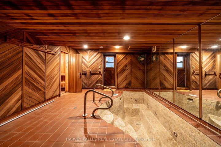 Photo 43 at 10 Whitelaw Court, Grandview, Markham