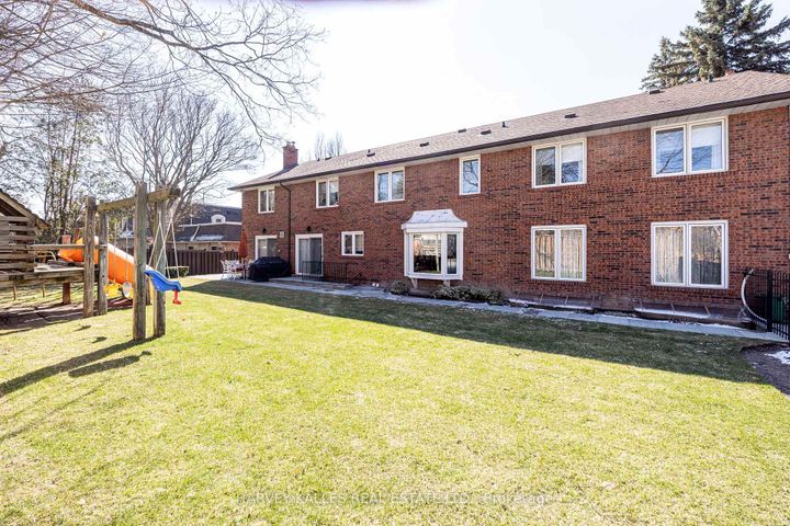 Photo 47 at 10 Whitelaw Court, Grandview, Markham