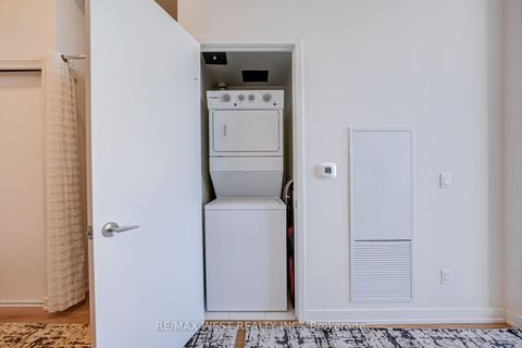 Photo 23 at 2406 - 10 Deerlick Court, Donalda, Toronto