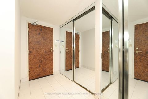 Photo 4 at 1704 - 10 Kenneth Avenue, Willowdale East, Toronto