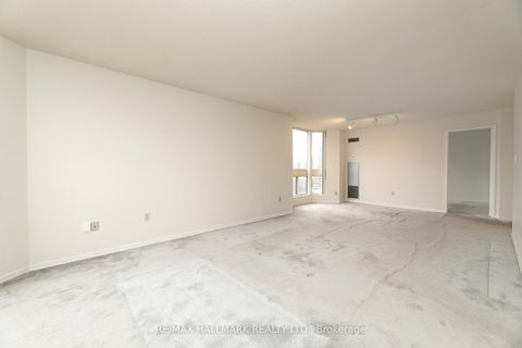 Photo 6 at 1704 - 10 Kenneth Avenue, Willowdale East, Toronto