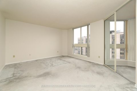 Photo 18 at 1704 - 10 Kenneth Avenue, Willowdale East, Toronto