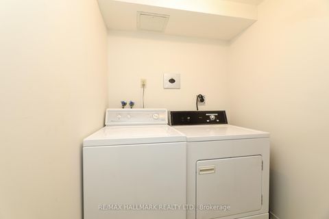 Photo 26 at 1704 - 10 Kenneth Avenue, Willowdale East, Toronto