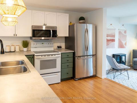 Photo 7 at 163 Columbia Road, Holly, Barrie