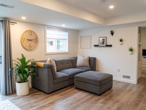 Photo 11 at 163 Columbia Road, Holly, Barrie