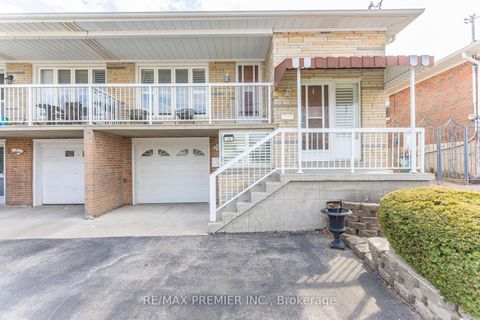 Photo 0 at 16 Orchardcroft Crescent, York University Heights, Toronto