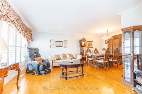 Photo 2 at 16 Orchardcroft Crescent, York University Heights, Toronto