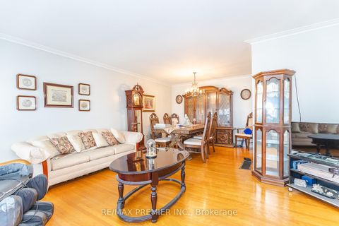 Photo 3 at 16 Orchardcroft Crescent, York University Heights, Toronto