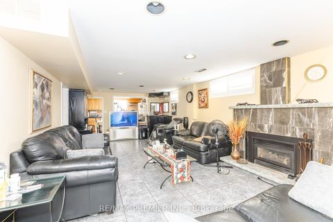 Photo 18 at 16 Orchardcroft Crescent, York University Heights, Toronto