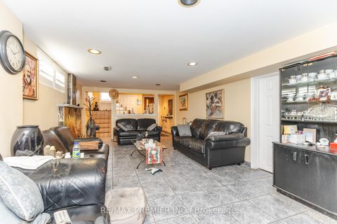 Photo 20 at 16 Orchardcroft Crescent, York University Heights, Toronto