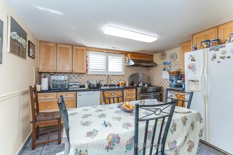 Photo 21 at 16 Orchardcroft Crescent, York University Heights, Toronto