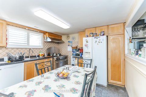 Photo 22 at 16 Orchardcroft Crescent, York University Heights, Toronto