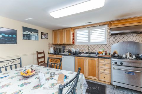 Photo 24 at 16 Orchardcroft Crescent, York University Heights, Toronto