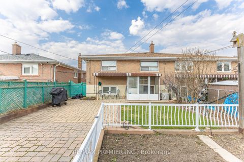 Photo 27 at 16 Orchardcroft Crescent, York University Heights, Toronto