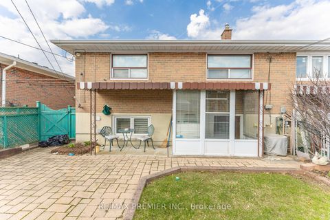 Photo 28 at 16 Orchardcroft Crescent, York University Heights, Toronto