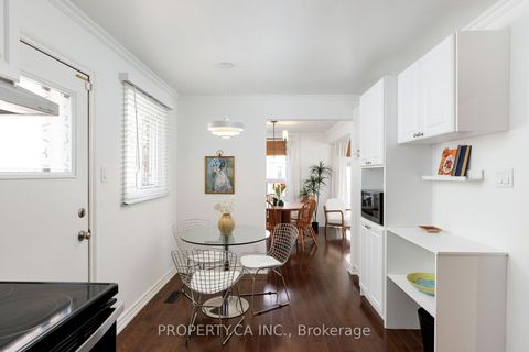 Photo 12 at 42 Cog Hill Drive, Glen Shields, Vaughan