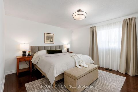 Photo 15 at 42 Cog Hill Drive, Glen Shields, Vaughan