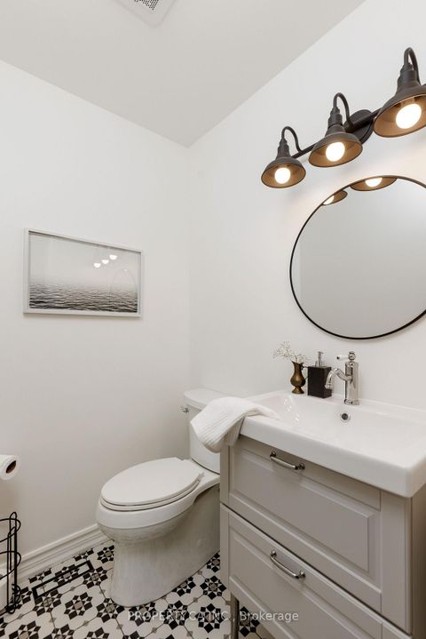 Photo 18 at 42 Cog Hill Drive, Glen Shields, Vaughan