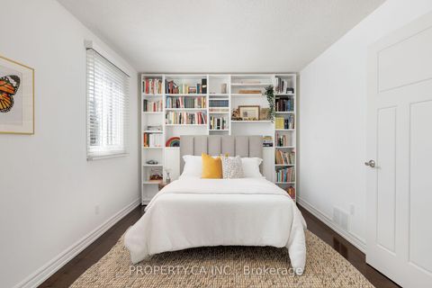 Photo 21 at 42 Cog Hill Drive, Glen Shields, Vaughan